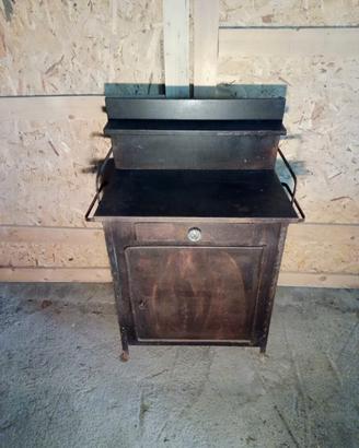 mobiletto con maniglie vintage