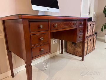Scrivania + poltrona  d’epoca