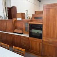 Cucina /Armadio /Divano