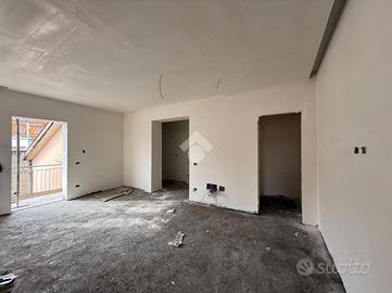 2 LOCALI A MELITO DI NAPOLI