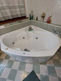 Vasca da bagno con idromassaggio
