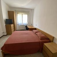 Stanza ampia in Zona Argonne