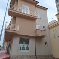 Intero immobile con Garage e scandinato Nuova Cost