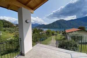 Attico / Mansarda di 130 m² con 5 locali a Tremezz