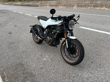 Husqvarna Vitpilen 401 ( VALUTO SCAMBI )