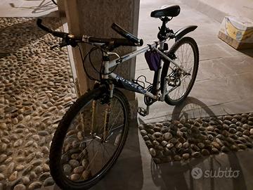bici MTB in alluminio 
