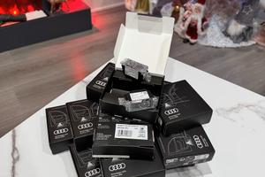 Luci led originali Audi “S” e “OOOO”