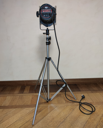 Treppiede Manfrotto 052