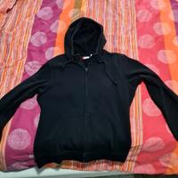 Felpa nera con cappuccio e zip donna