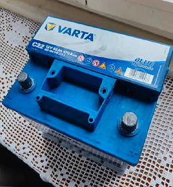 Batteria auto Varta 52 ah