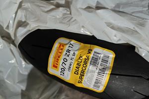 gomme nuove Pirelli Diablo supercorsa