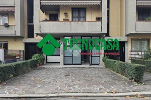 NEGOZIO A CAMPI BISENZIO