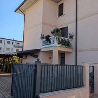 Trilocale con giardino, garage e fotovoltaico - Re