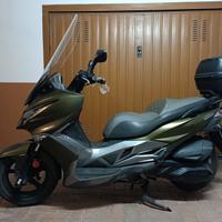 Kawasaki J300 - 2019