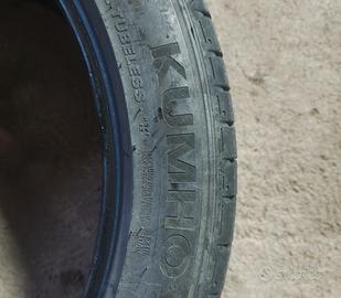 Gomme auto 
