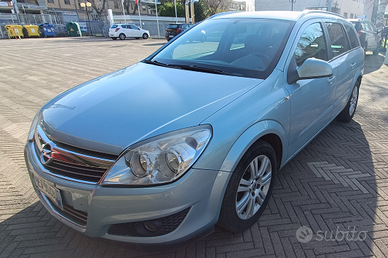 Opel Astra SW gancio traino