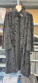 Cappotto in pelliccia Persiano nero (Astrakan)