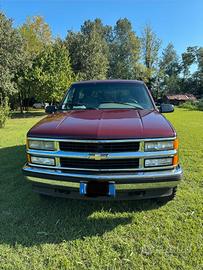 Chevrolet Tahoe 5700 V8 4x4