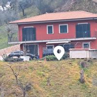 Villa appartamenti e terreni