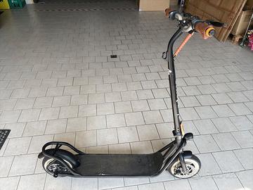 Monopattino Nilox SL10