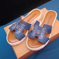 Sandali scarpe modello a ciabatte qualità 