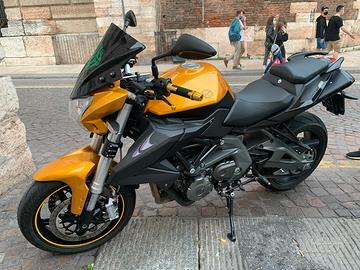 Benelli bn 600 2018