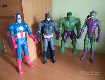 4 super eroi giocattoli 