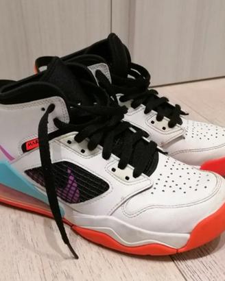 Jordan Mars 270 GS num 37.5