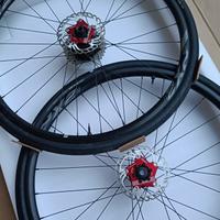 Coppia di ruote giant complete e tubeless