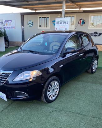 Lancia Ypsilon 1.2 Benzina 5 Porte Neopatentati