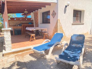 Confortevole Bilo 2/4 posti San Vito con giardino