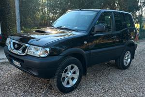 NISSAN TERRANO