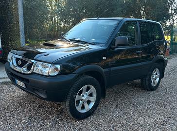 NISSAN TERRANO