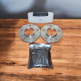 PLAFONIERA E DISTANZIALI 5X120 CON BULLONI PER BMW