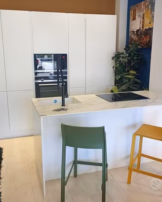 CUCINA NUOVA CON ELETTRODOMESTICI SIEMENS