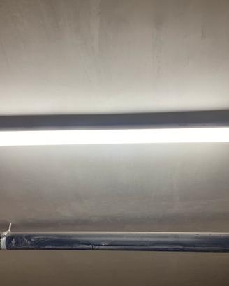 illuminaziine per box/garage/officine