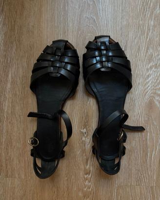 sandali di pelle nero