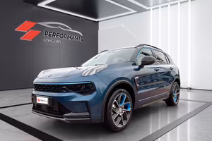Lynk & Co 01 1.5 td phev auto
