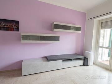 Parete attrezzata soggiorno moderna
