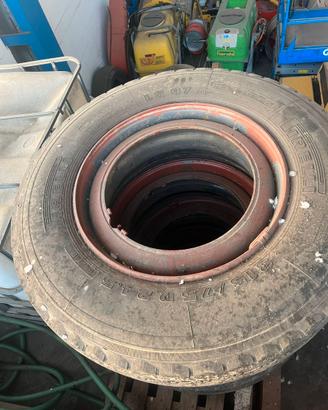 GOMME PER AUTOCARRO