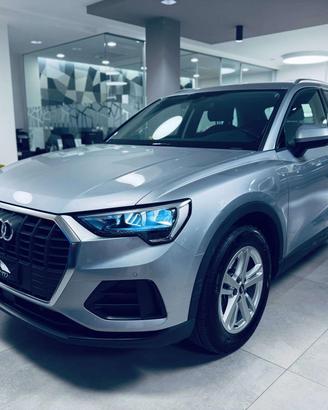 Audi Q3 35 2.0 tdi Business s-tronic