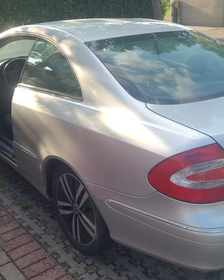 Mercedes CLK 270 CDI, coupé 2 porte con motore 2.7