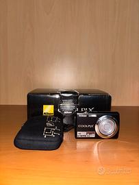 Nikon Coolpix S220 nera  + custodia Tucano