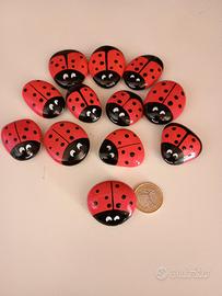 Sassi dipinti, naif, coccinelle 🐞 con  magnete 