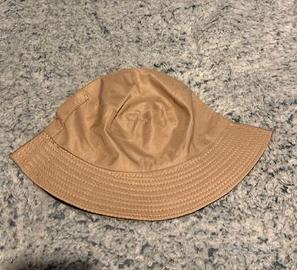 Cappello a secchio reversibile