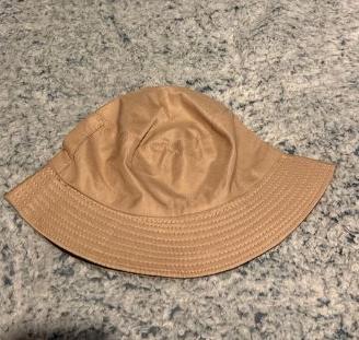 Cappello a secchio reversibile