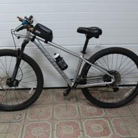 mountain bike specialized argento come nuova