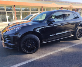 Porsche macan 2020