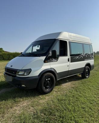 Ford transit 9 posti