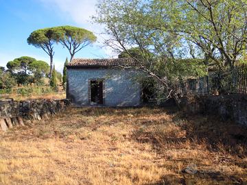 CASALE 200 mq con 5.000 mq di Terreno a Belpasso